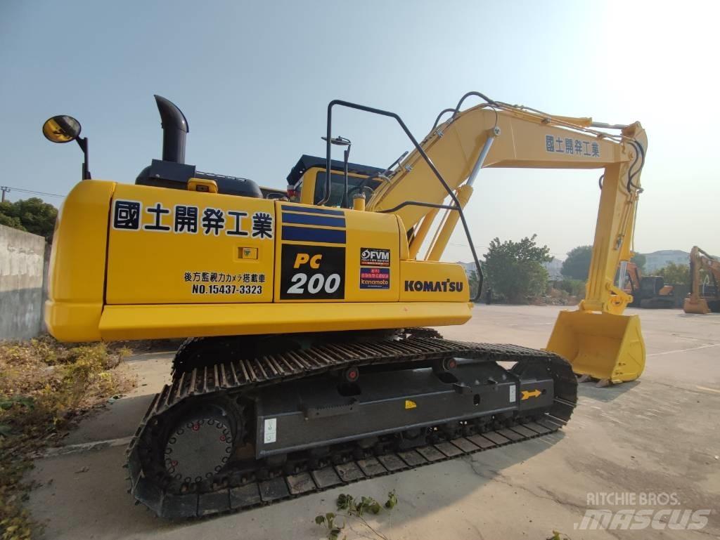 Komatsu PC 200-8 Gravemaskiner på larvebånd