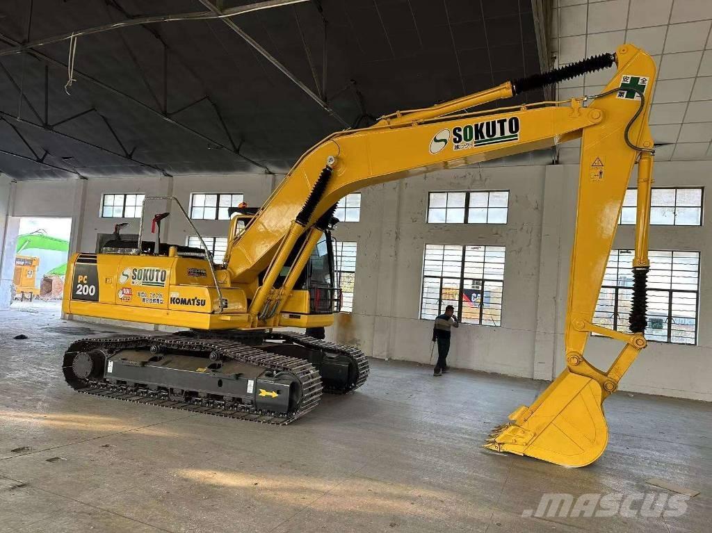 Komatsu PC 200-8 Gravemaskiner på larvebånd