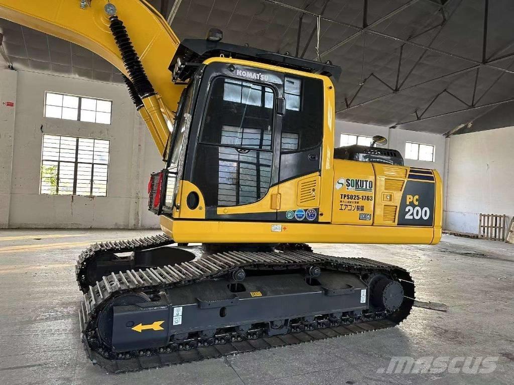 Komatsu PC 200-8 Gravemaskiner på larvebånd