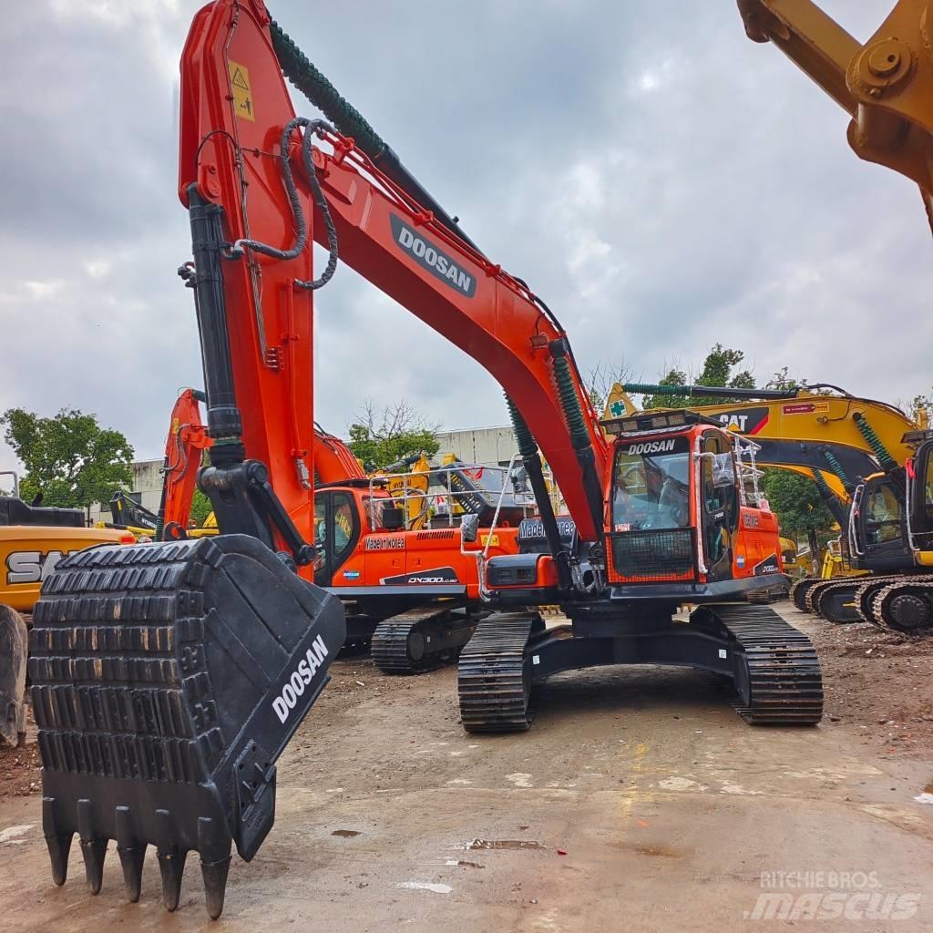 Doosan DX 300 LC Gravemaskiner på larvebånd