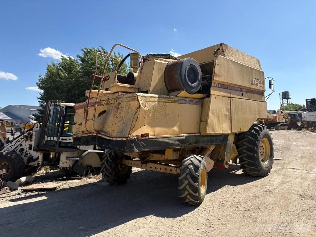 New Holland TF 42 Mejetærskere