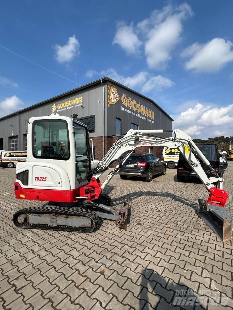 Takeuchi TB 225 Minigravemaskiner