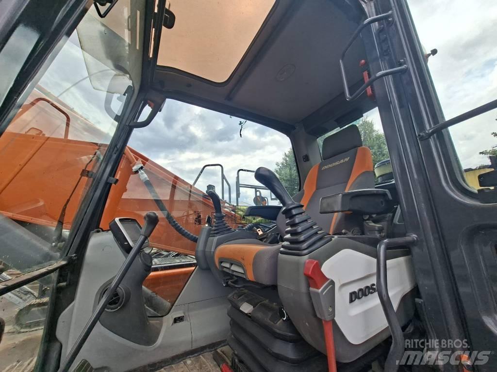 Doosan DX225LC-5 Gravemaskiner på larvebånd