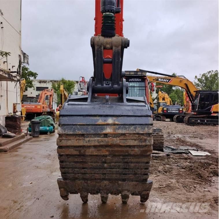 Doosan DX 340 LC Gravemaskiner på larvebånd