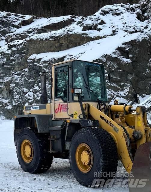 Komatsu WA 270 Læssemaskiner på hjul