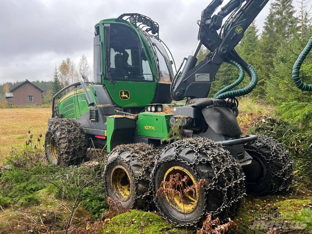 John Deere 1070G Skovningsmaskiner
