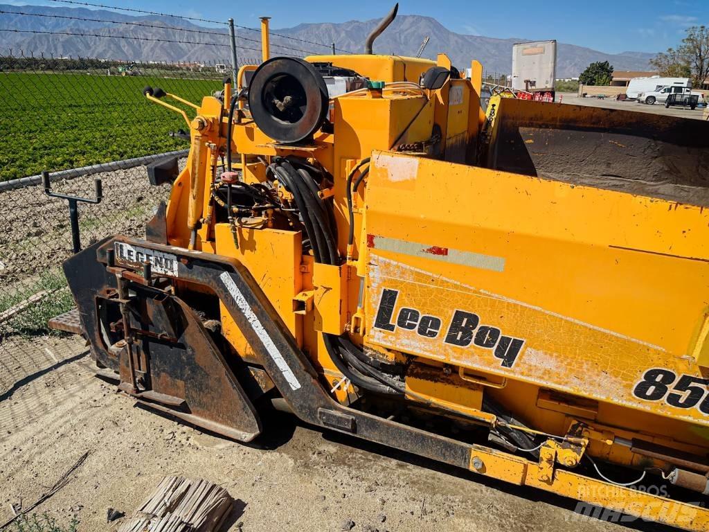 LeeBoy L 8500 Asfaltudlæggere