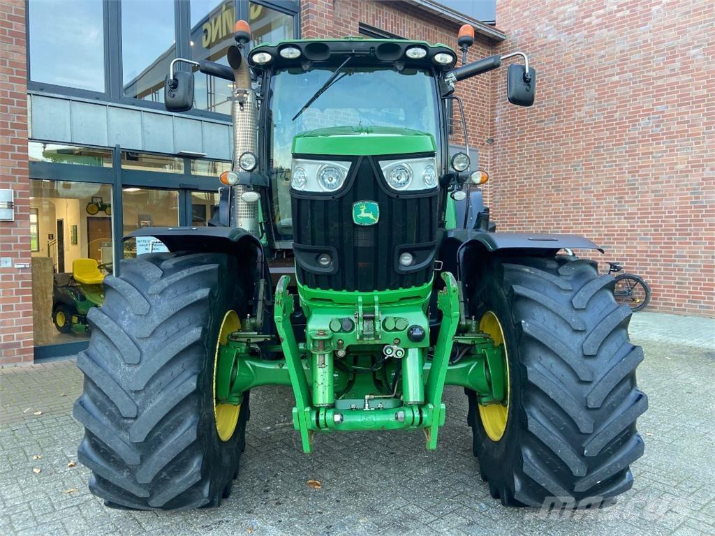 John Deere 6210R Traktorer