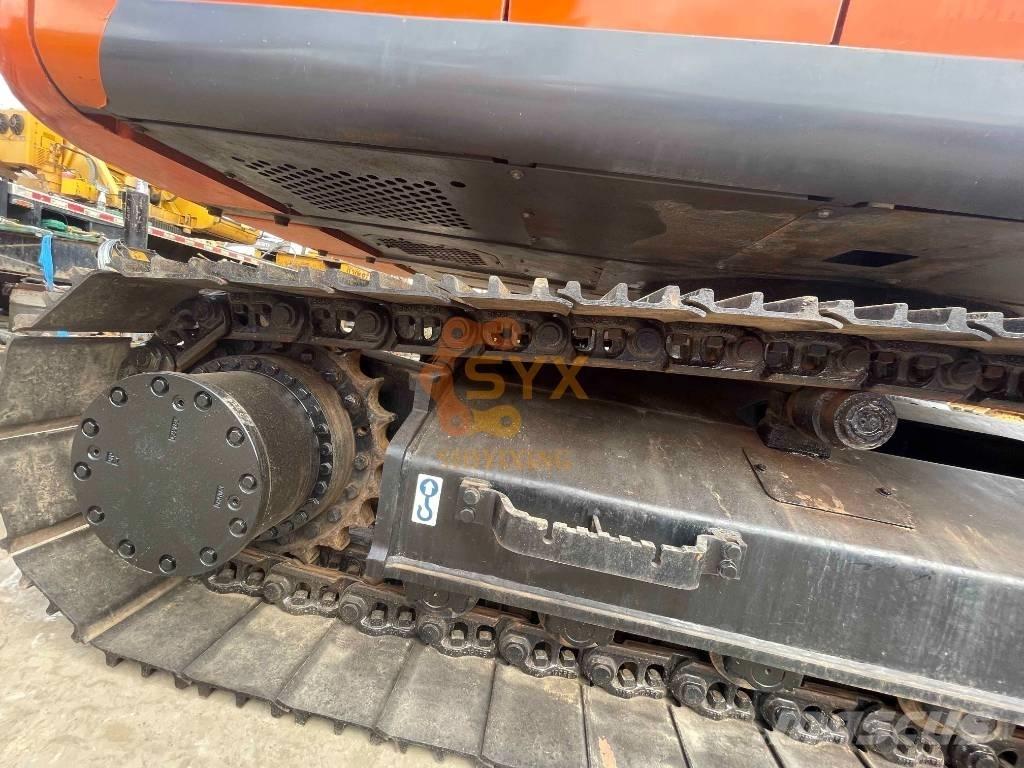 Hitachi ZX 240 HG Gravemaskiner på larvebånd