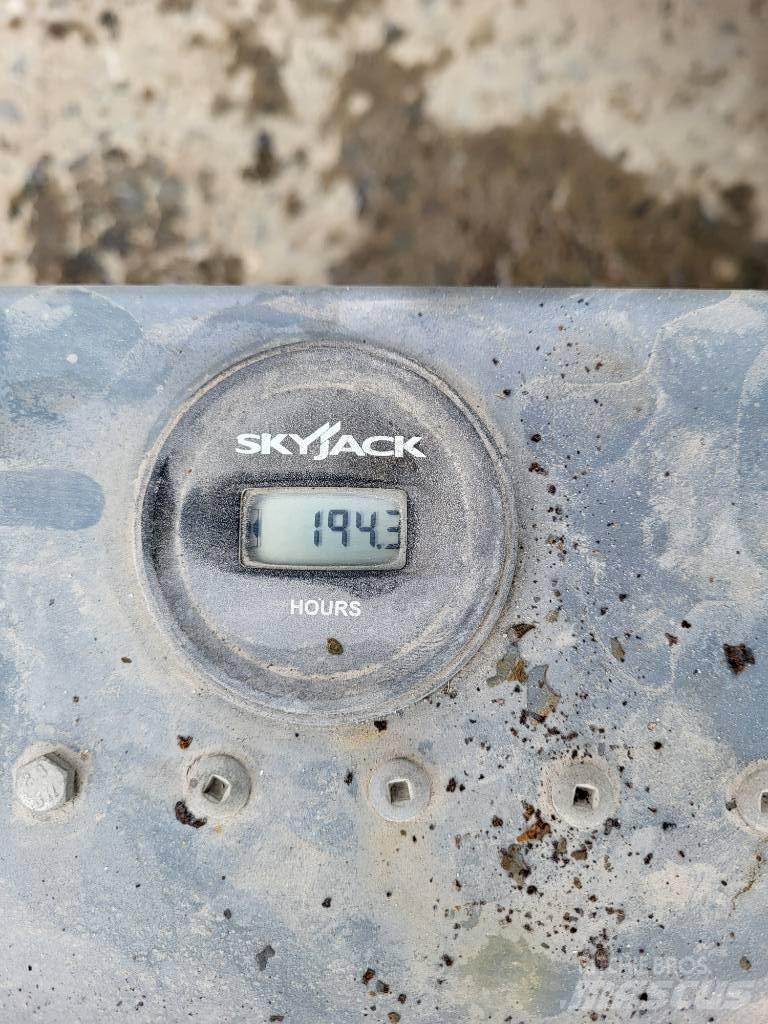 SkyJack 32/19 Saxlifte