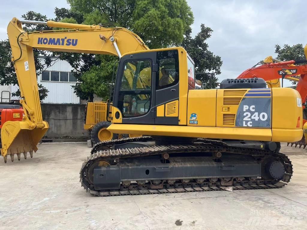 Komatsu PC 240 LC Gravemaskiner på larvebånd