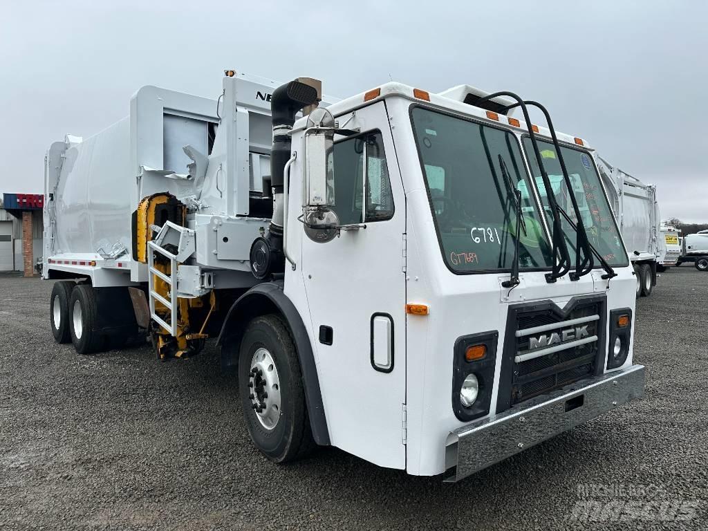 Mack LEU 633 Renovationslastbiler