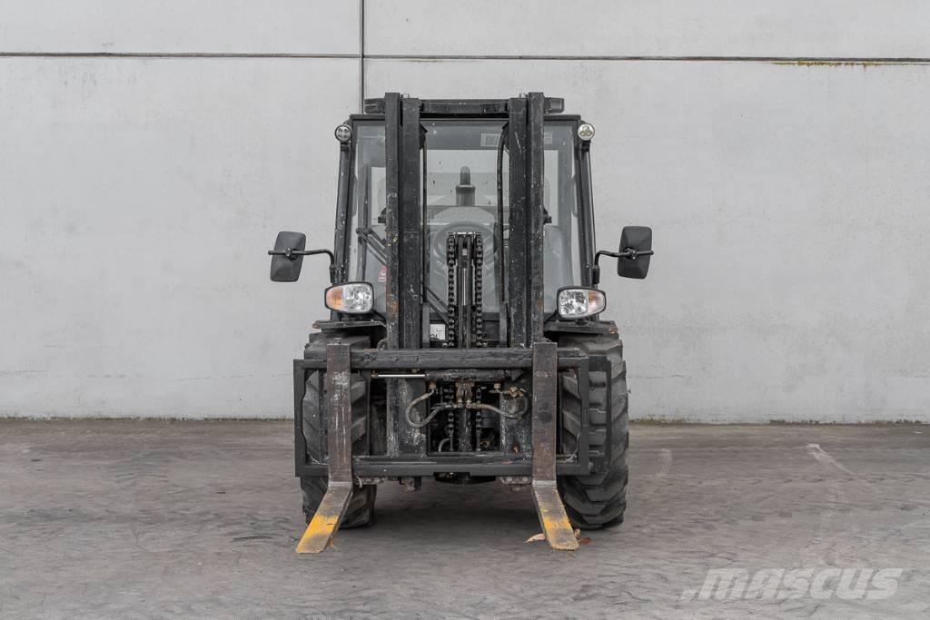 Manitou MC 30-4 Diesel gaffeltrucks