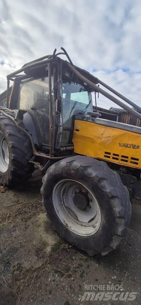 Valtra 6850 Traktorer