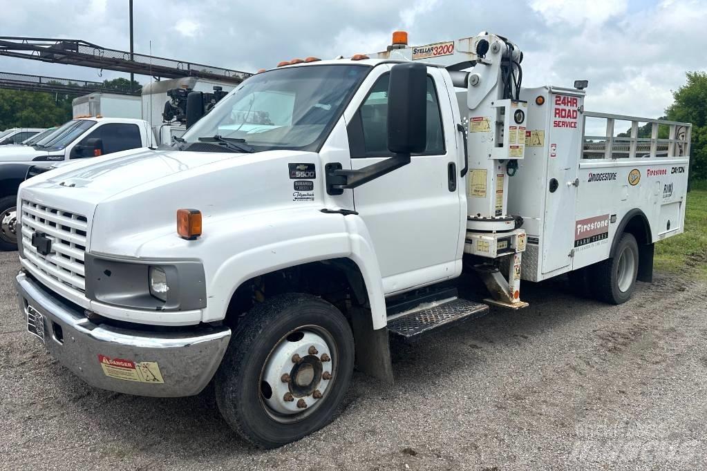 Chevrolet C5500 Kraner på larvebånd