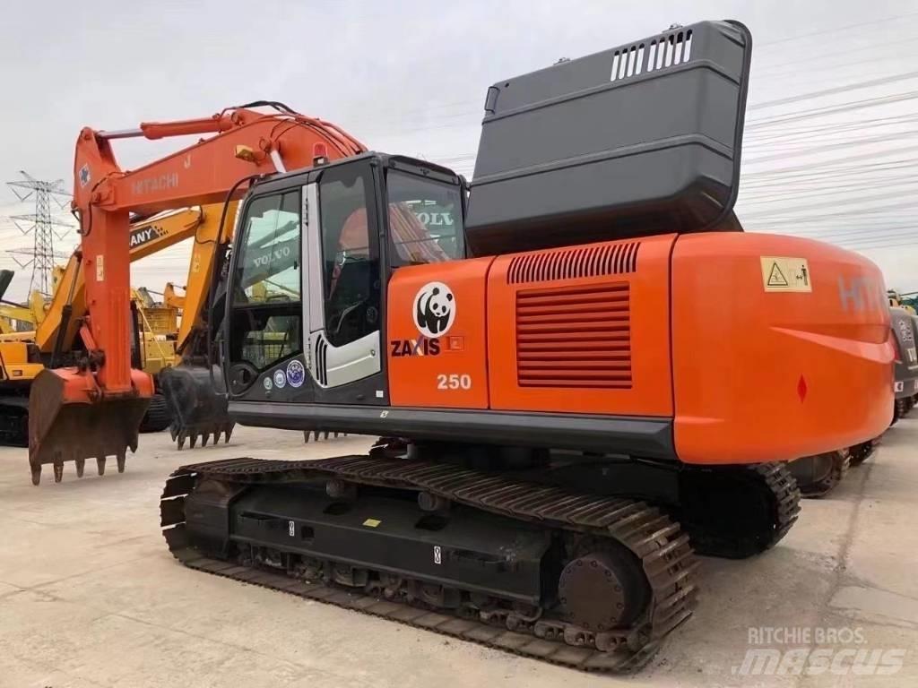 Hitachi ZX 250 Gravemaskiner på larvebånd