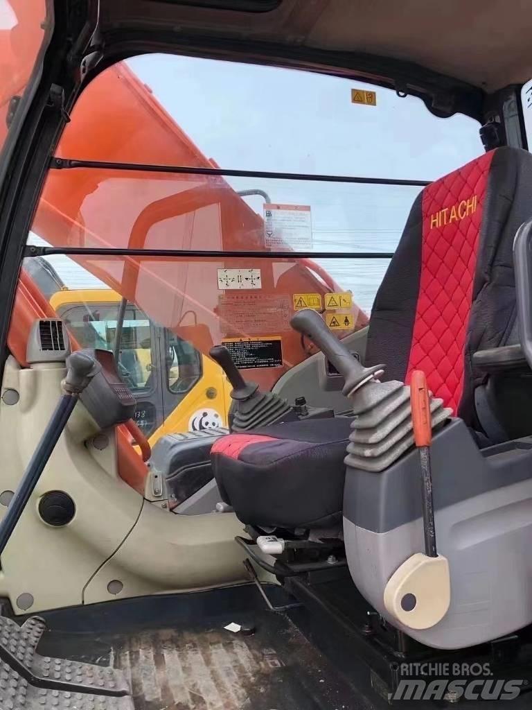 Hitachi ZX 250 Gravemaskiner på larvebånd