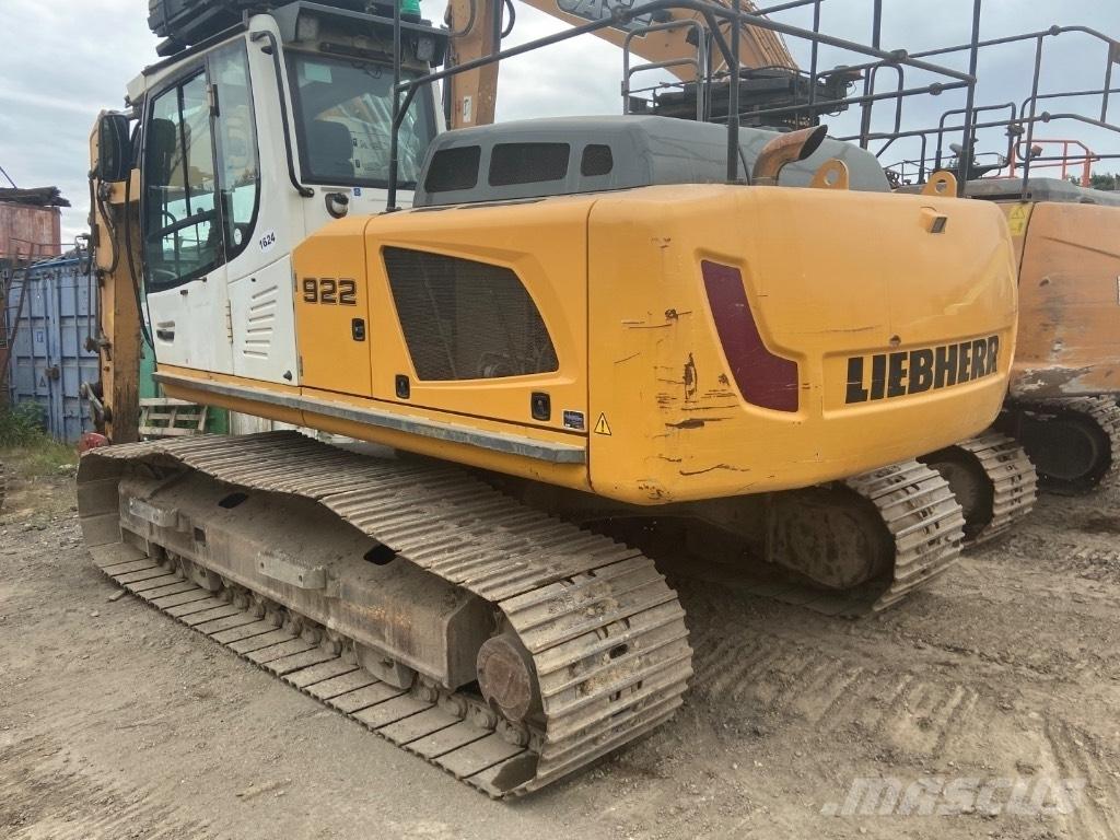Liebherr R 922 Gravemaskiner på larvebånd