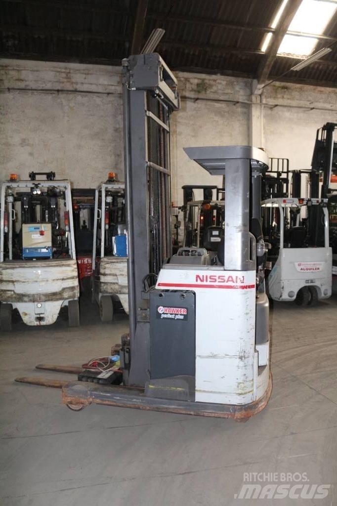 Nissan UNS 160 Reachtruck
