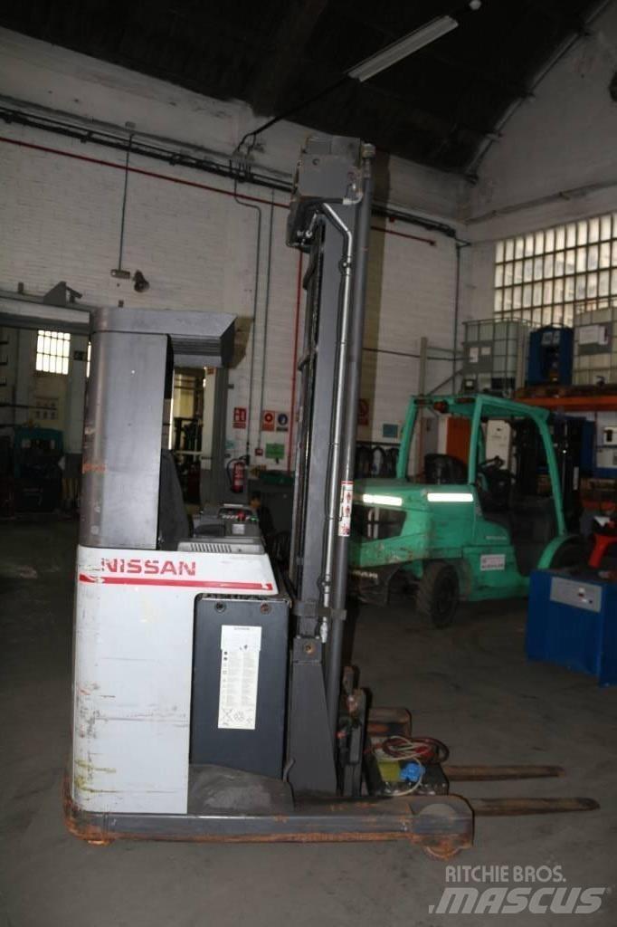 Nissan UNS 160 Reachtruck