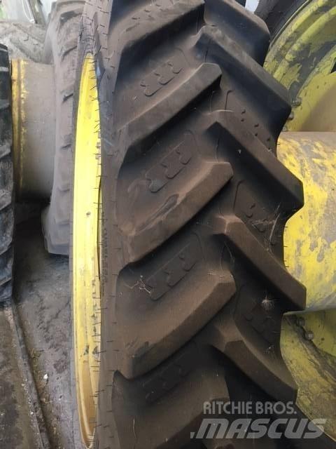 John Deere 6820 Hjul, Dæk og Fælge