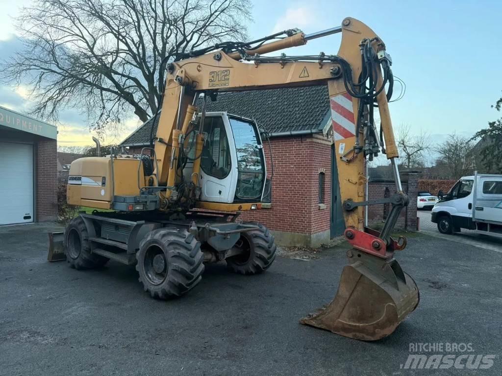 Liebherr A312 Gravemaskiner på hjul