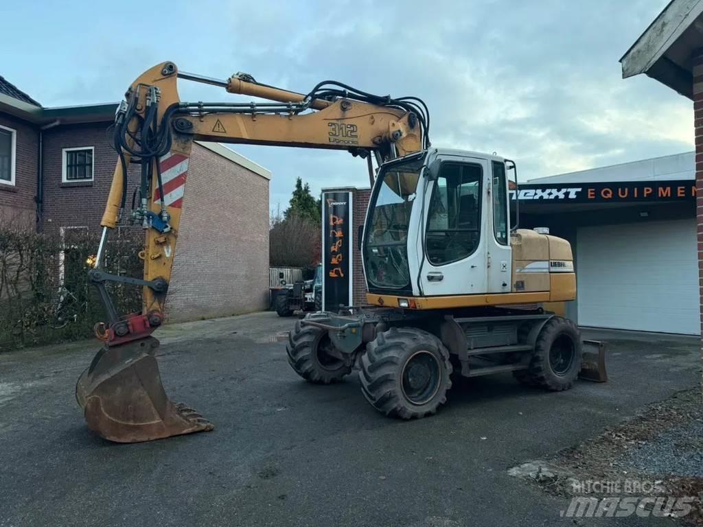 Liebherr A312 Gravemaskiner på hjul