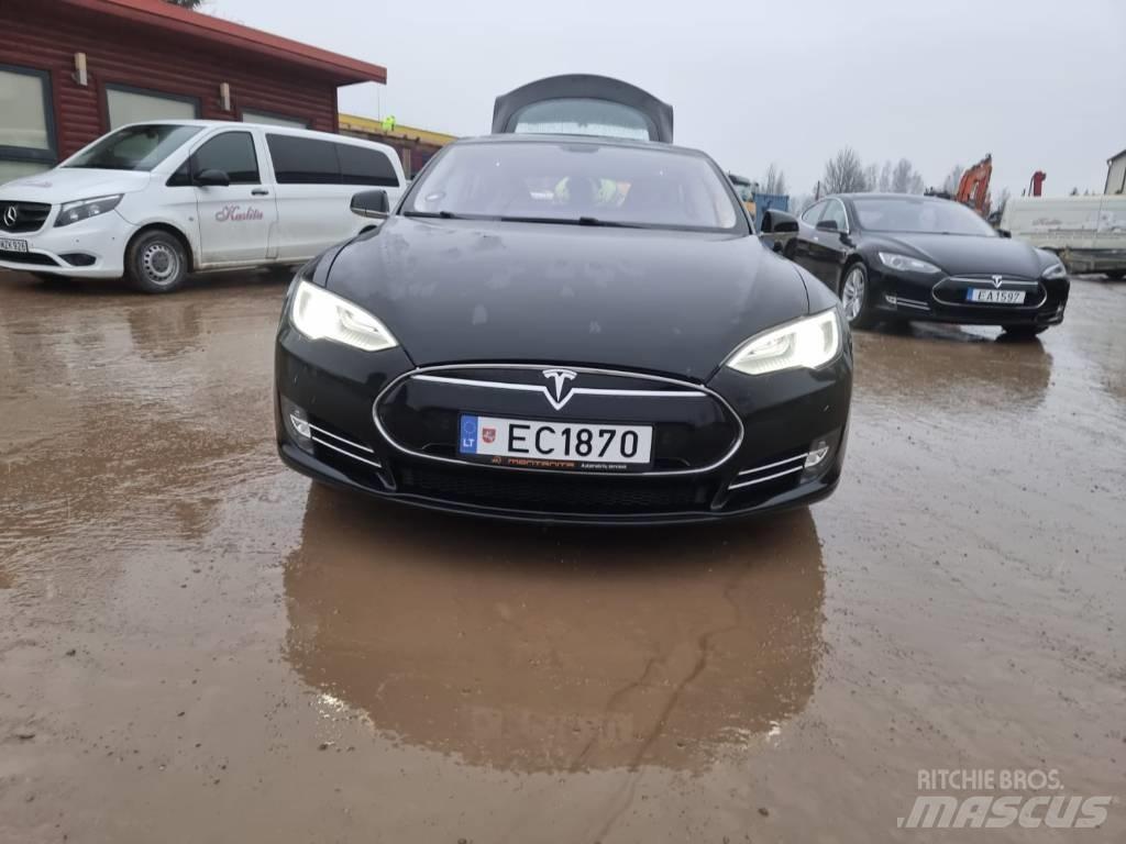 Tesla Model S P85 Biler