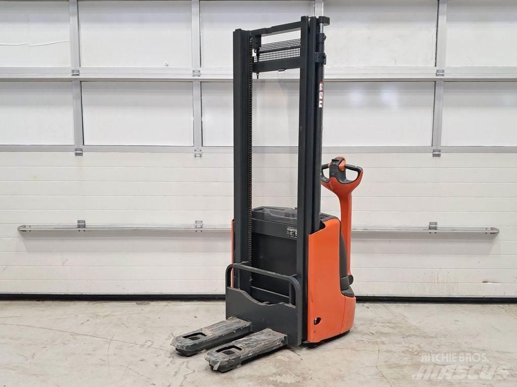 Linde L10 Gaffelstabler med gående fører