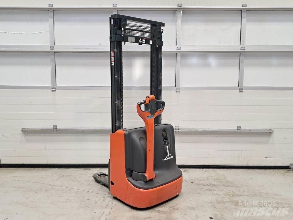 Linde L10 Gaffelstabler med gående fører