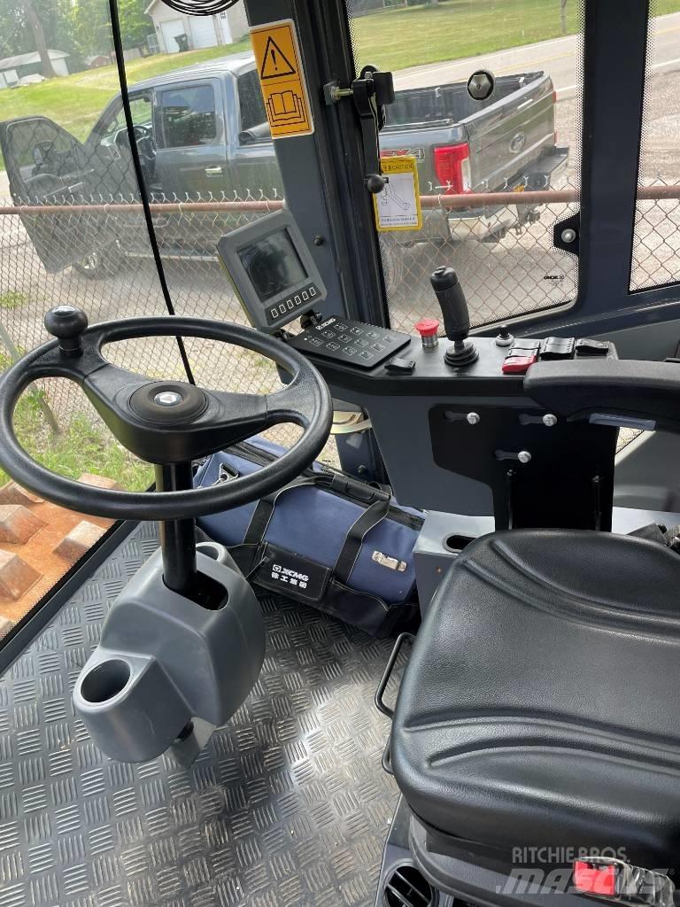 XCMG CV 83 PDU Enkelt tromle