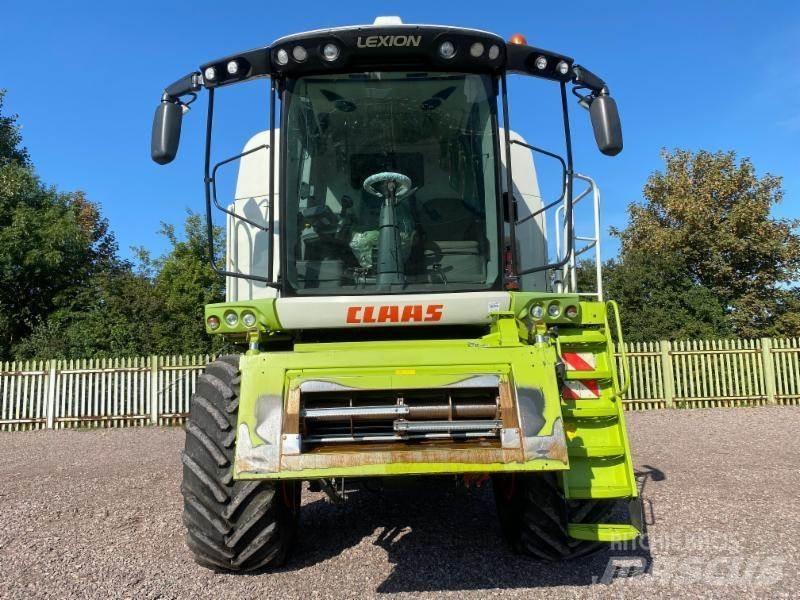 CLAAS LEXION 740 Mejetærskere