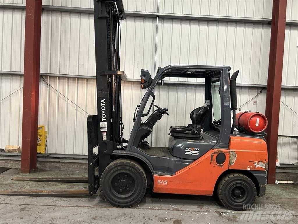 Toyota 02-8FGJF35 LPG gaffeltrucks