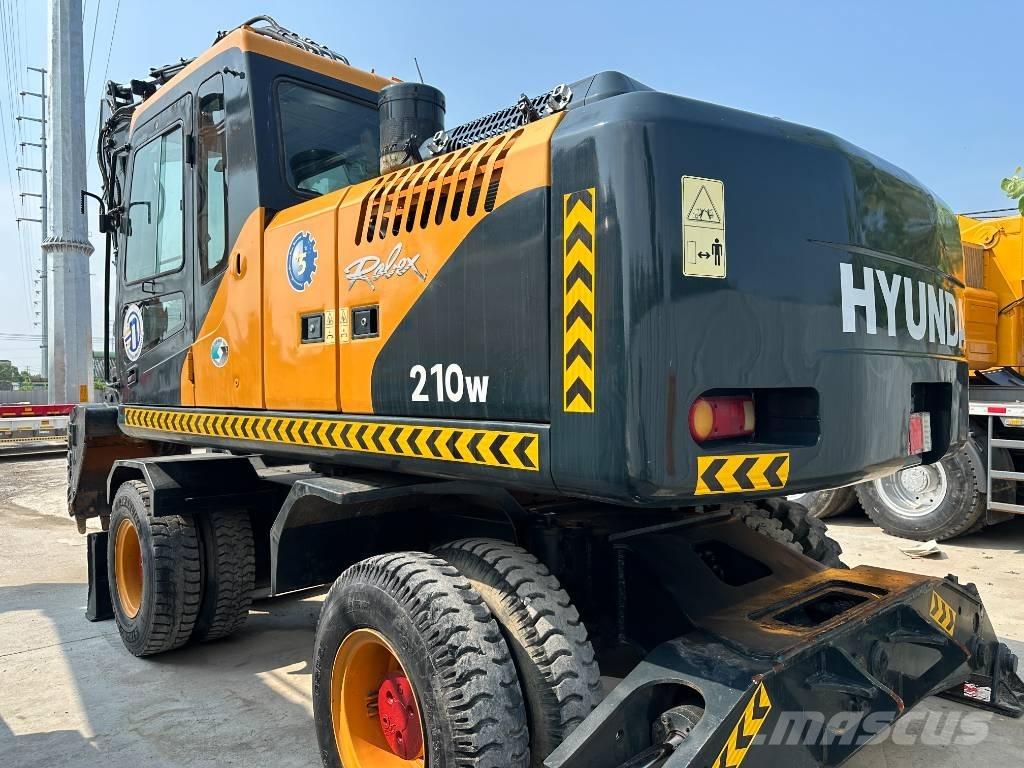 Hyundai 210W-9 Gravemaskiner på hjul