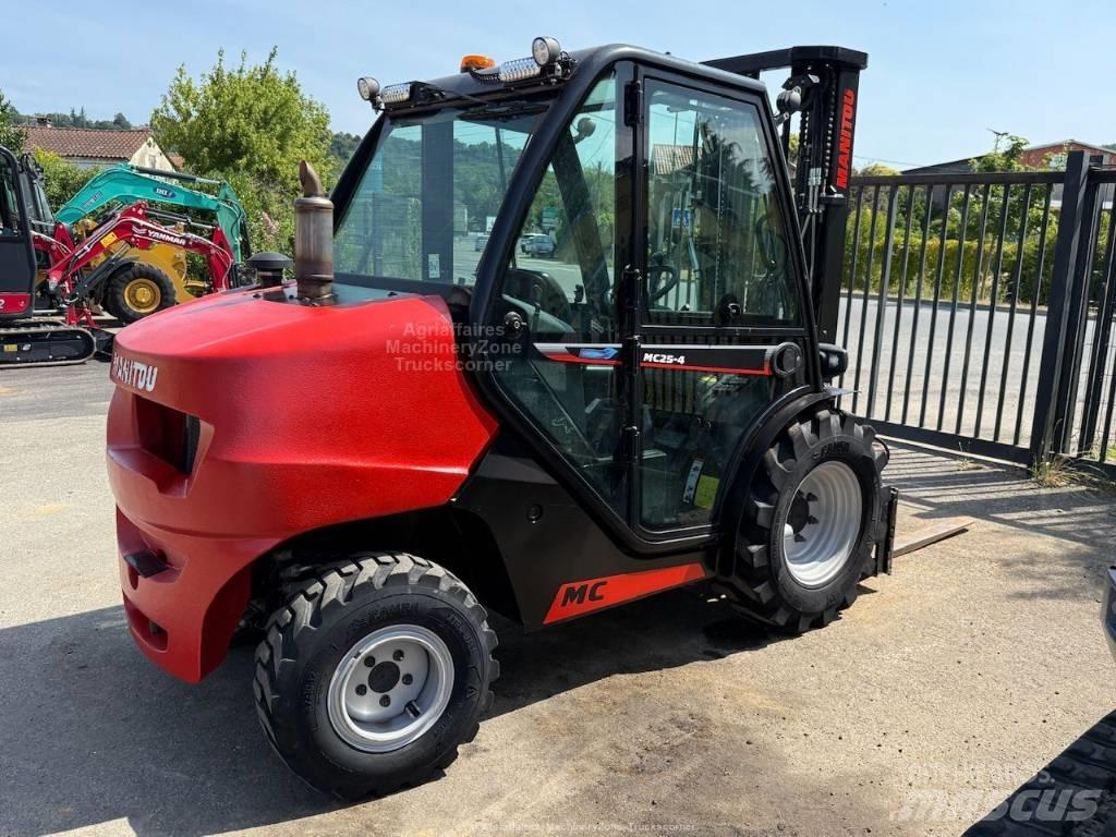 Manitou MC 25 Terrængående gaffeltruck