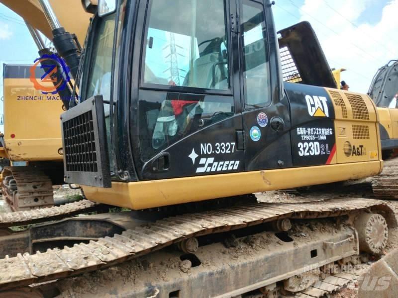 CAT 323 D L Gravemaskiner på larvebånd