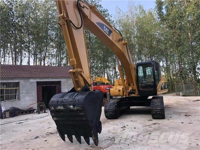 CAT 325C Gravemaskiner på larvebånd