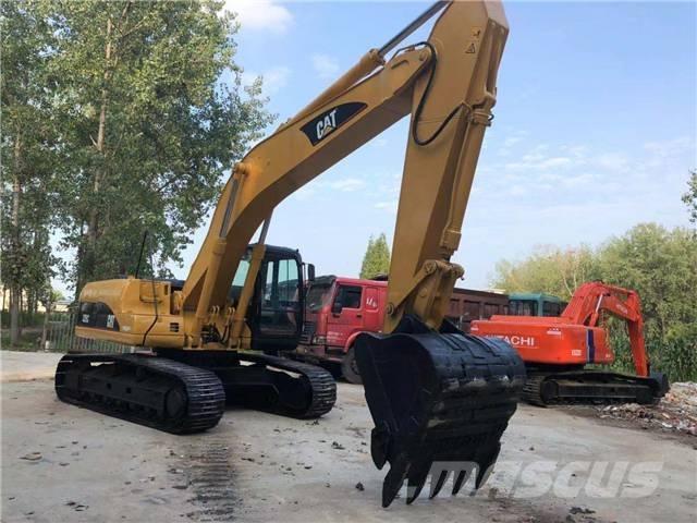 CAT 325C Gravemaskiner på larvebånd