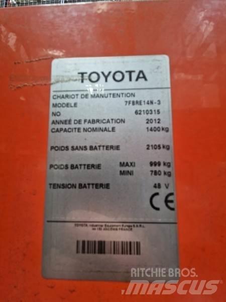 Toyota 7FBRE14N Selvkørende stablere
