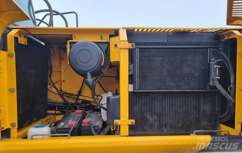 JCB JS 220 LC Gravemaskiner på larvebånd