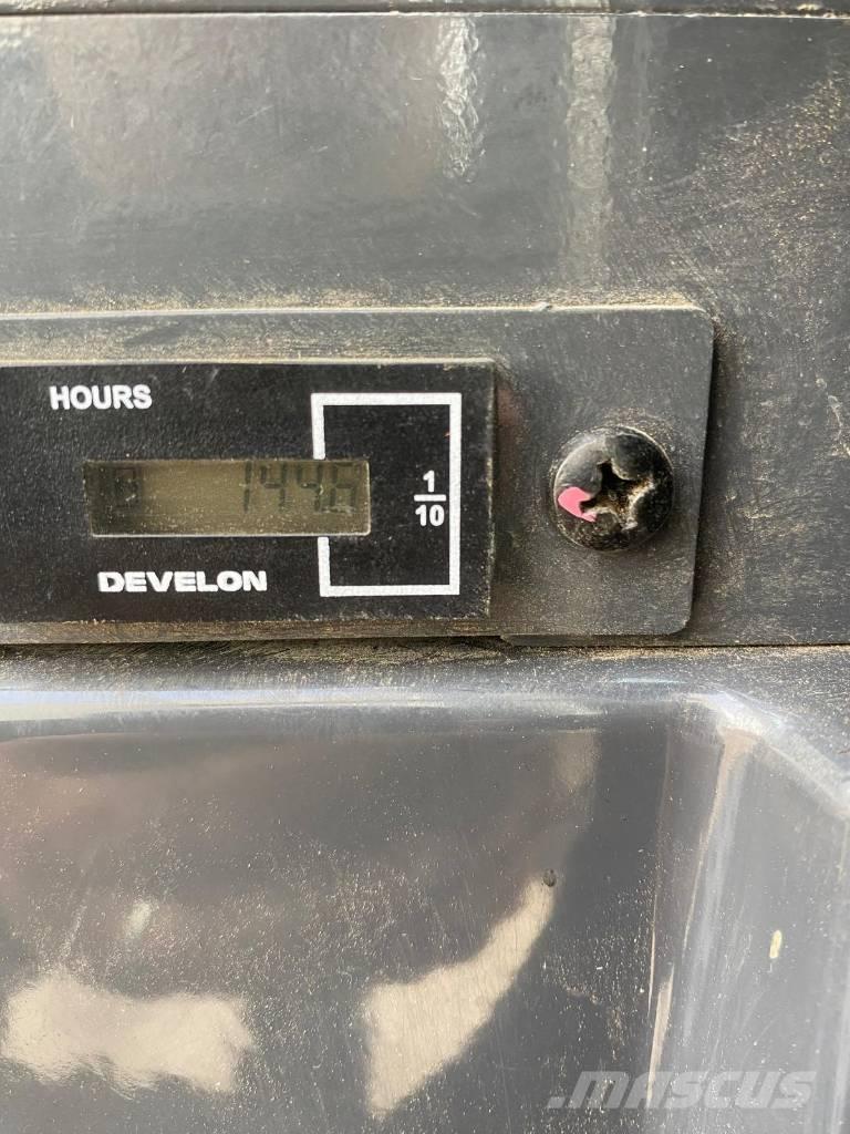 Develon DX 27 Z-7 Minigravemaskiner