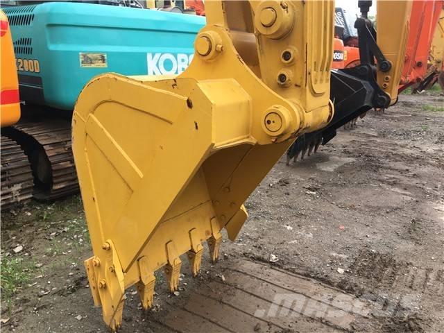 Komatsu PC 200 Gravemaskiner på larvebånd