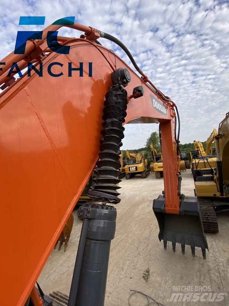 Doosan DX 340 LC Gravemaskiner på larvebånd