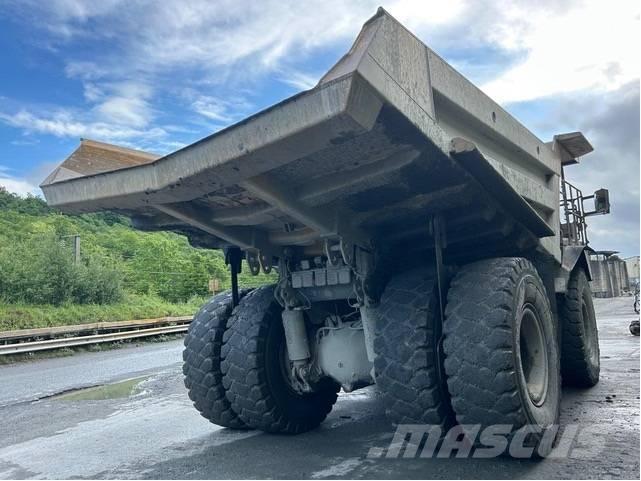 Komatsu HD605-7 Knækstyrede dumpere