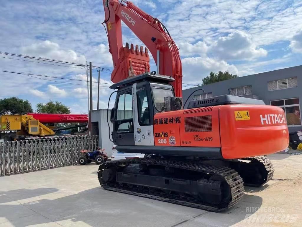 Hitachi ZX200 Gravemaskiner på larvebånd