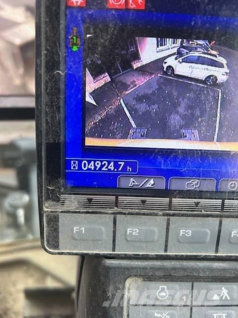 Komatsu PW 98 MR Gravemaskiner på hjul