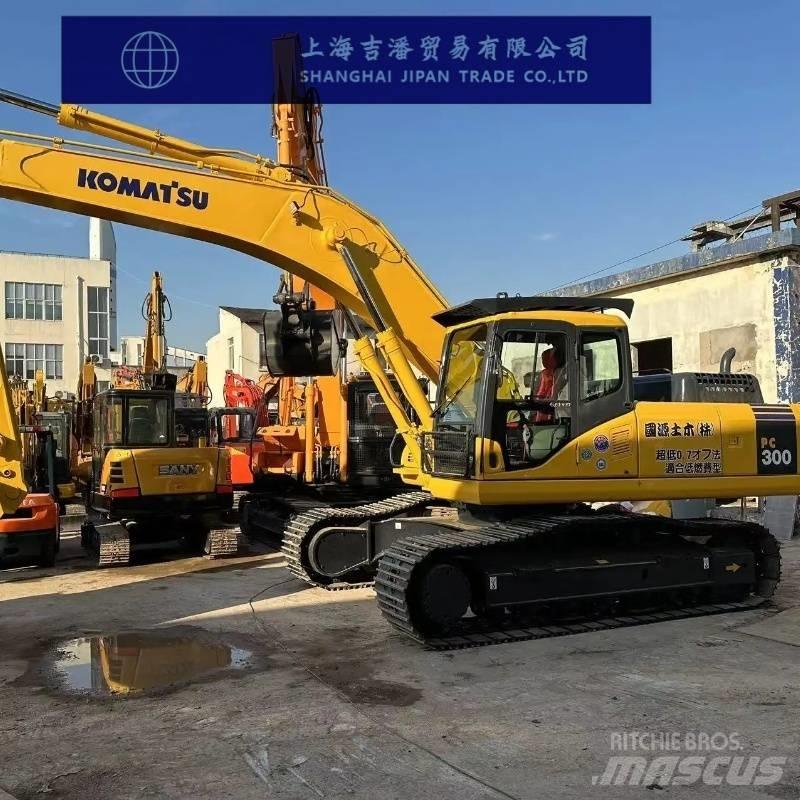 Komatsu PC 300 Gravemaskiner på larvebånd