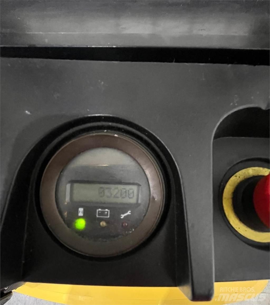 Hyster S1.2 Gaffelstabler med gående fører