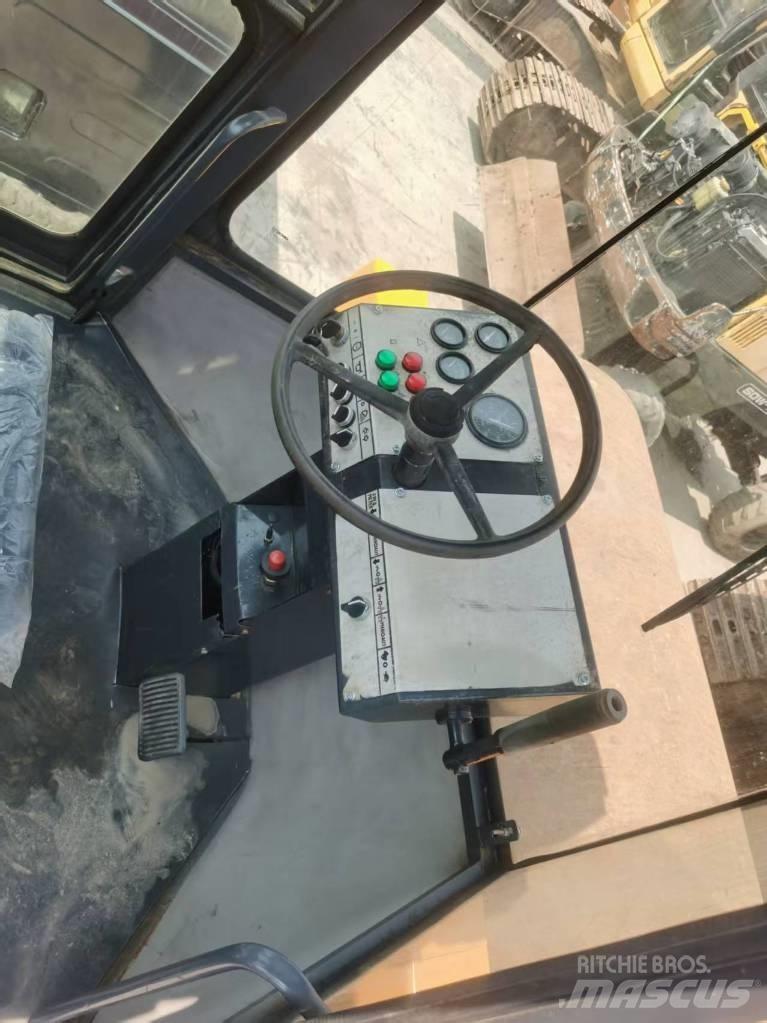 Dynapac ca25d Enkelt tromle