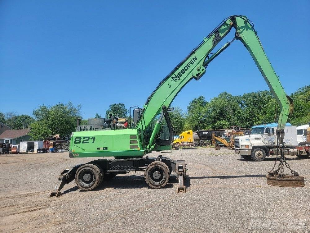 Sennebogen 821 Materialehåndteringsmaskiner